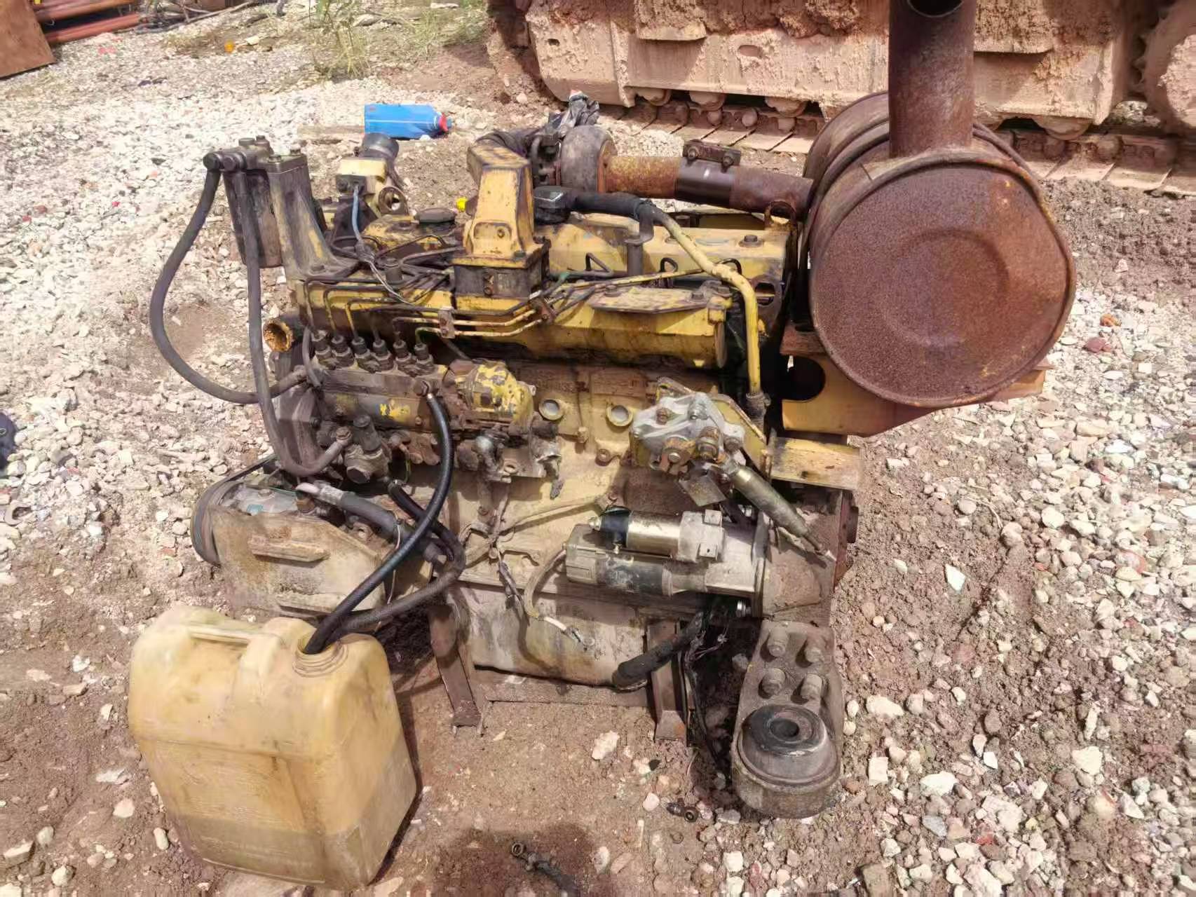 شراء حفارة Komatsu PC200-6 مستعملة / 4