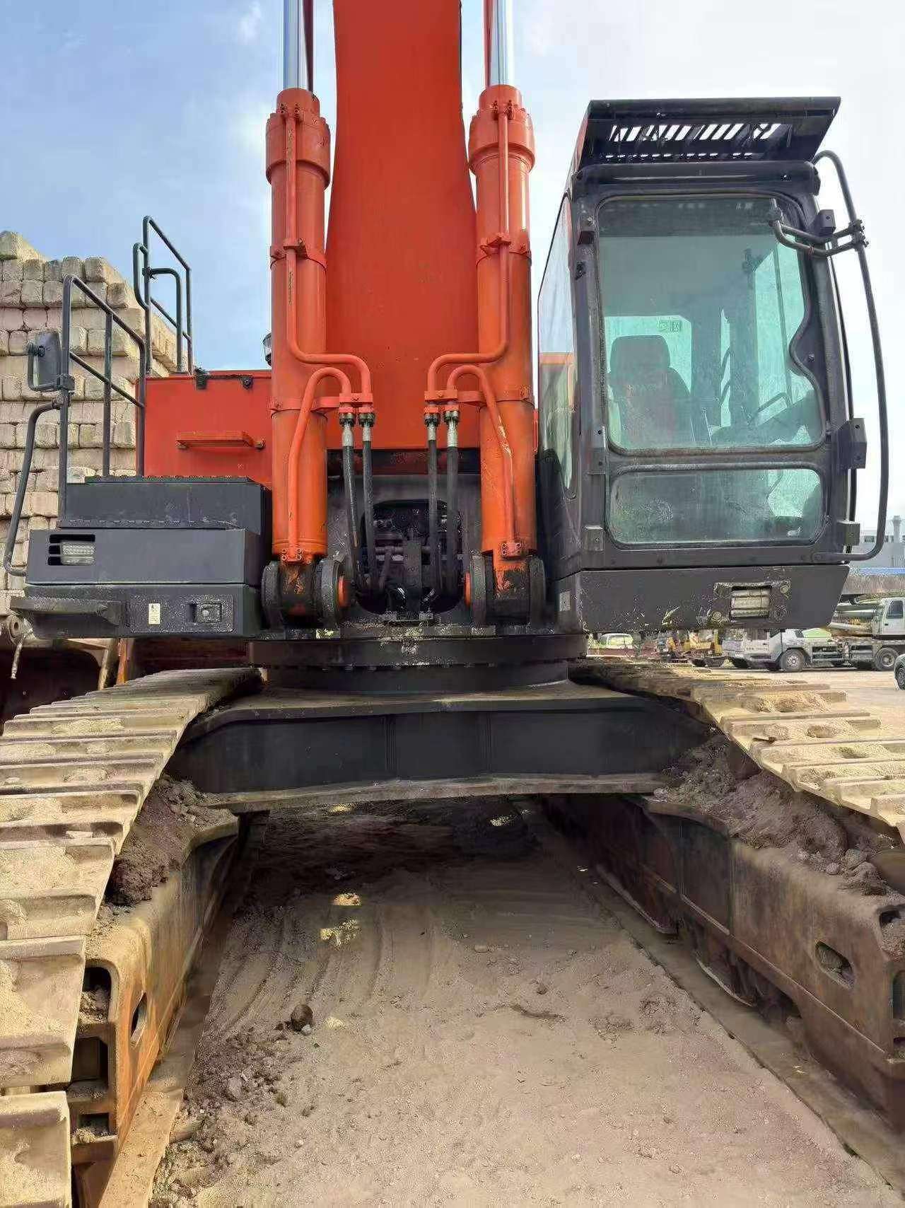 Buy Hitachi ZX890LCH-5A Used Excavator / 5 Buy Hitachi ZX890LCH-5A Used Excavator / 5