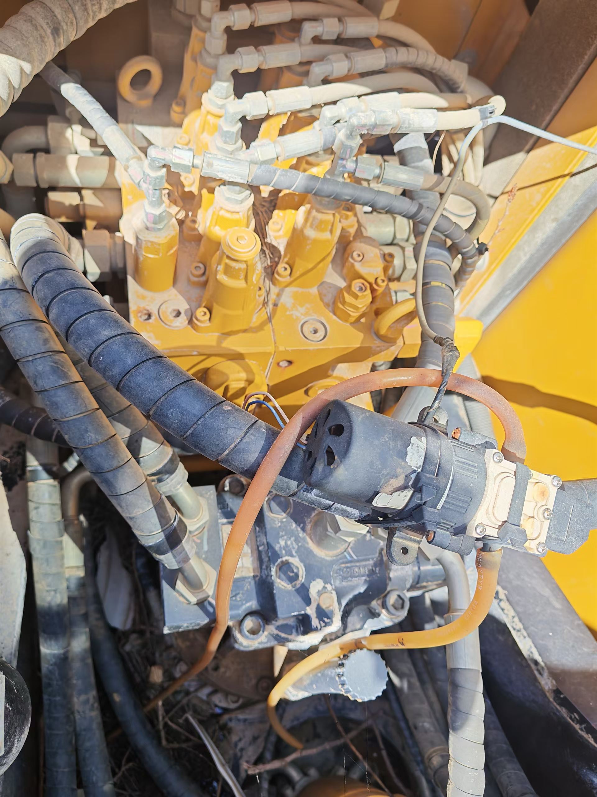 Купить Подержанный Экскаватор Sany SY135 / 4