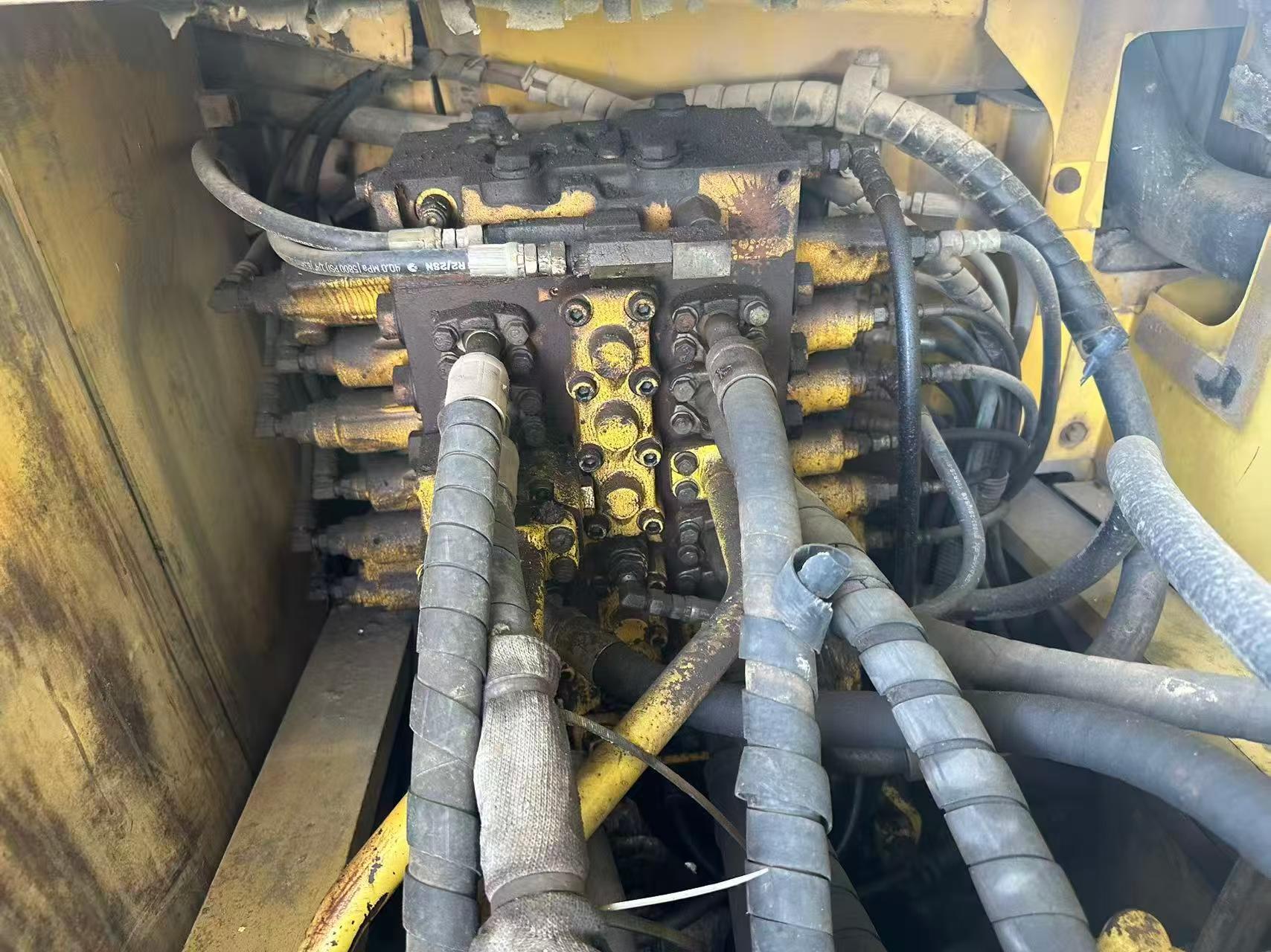 Acheter Pelle Komatsu PC200-8 d'occasion / 5