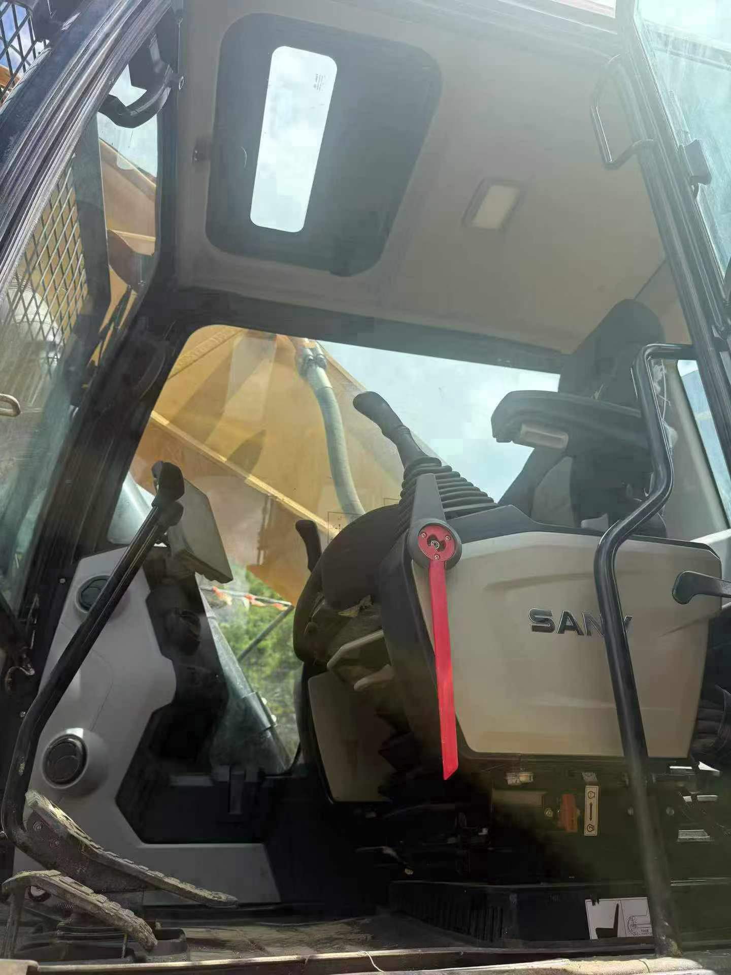 Buy Sany SY600HB Used Excavator / 4 Buy Sany SY600HB Used Excavator / 4