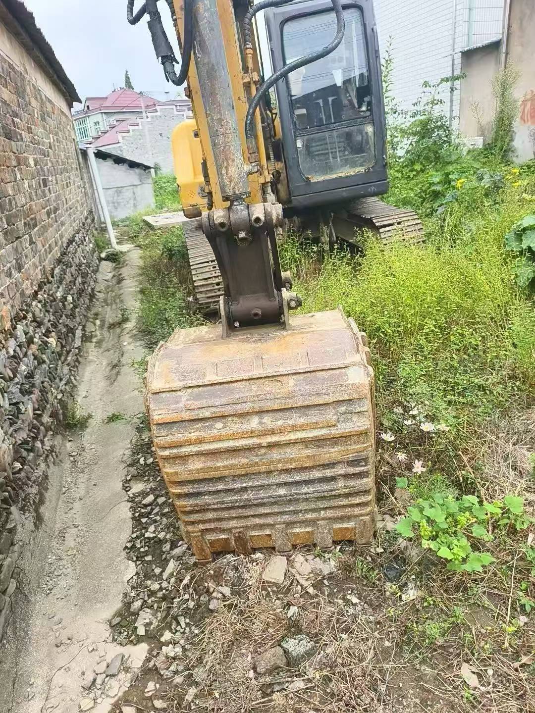 Compre Excavadora XCMG XE80 Usada / 8