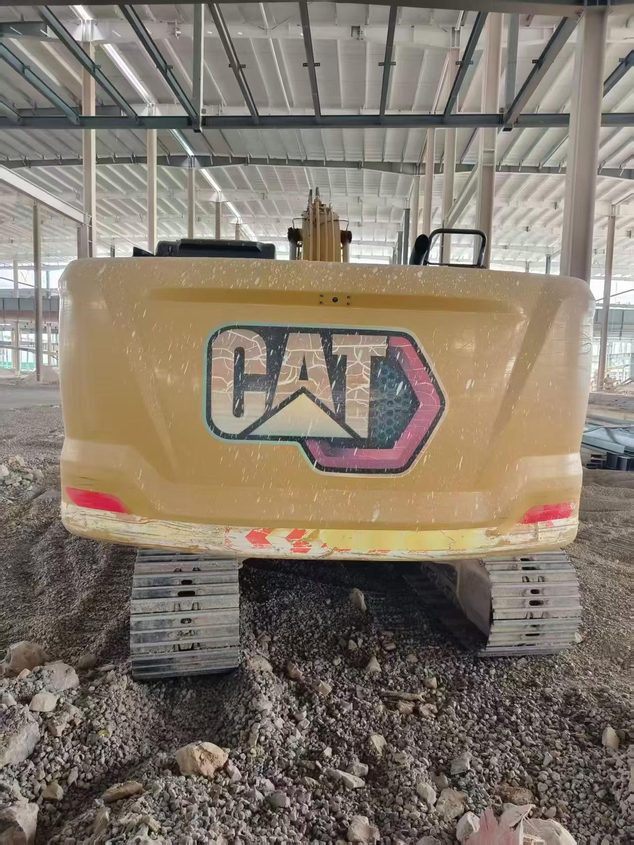شراء حفارة Caterpillar 320A مستعملة / 3