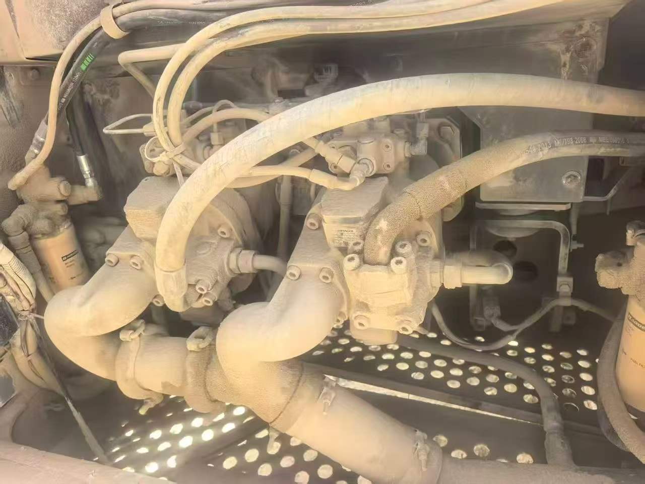 Купить Подержанный Экскаватор Hitachi EX330 / 4