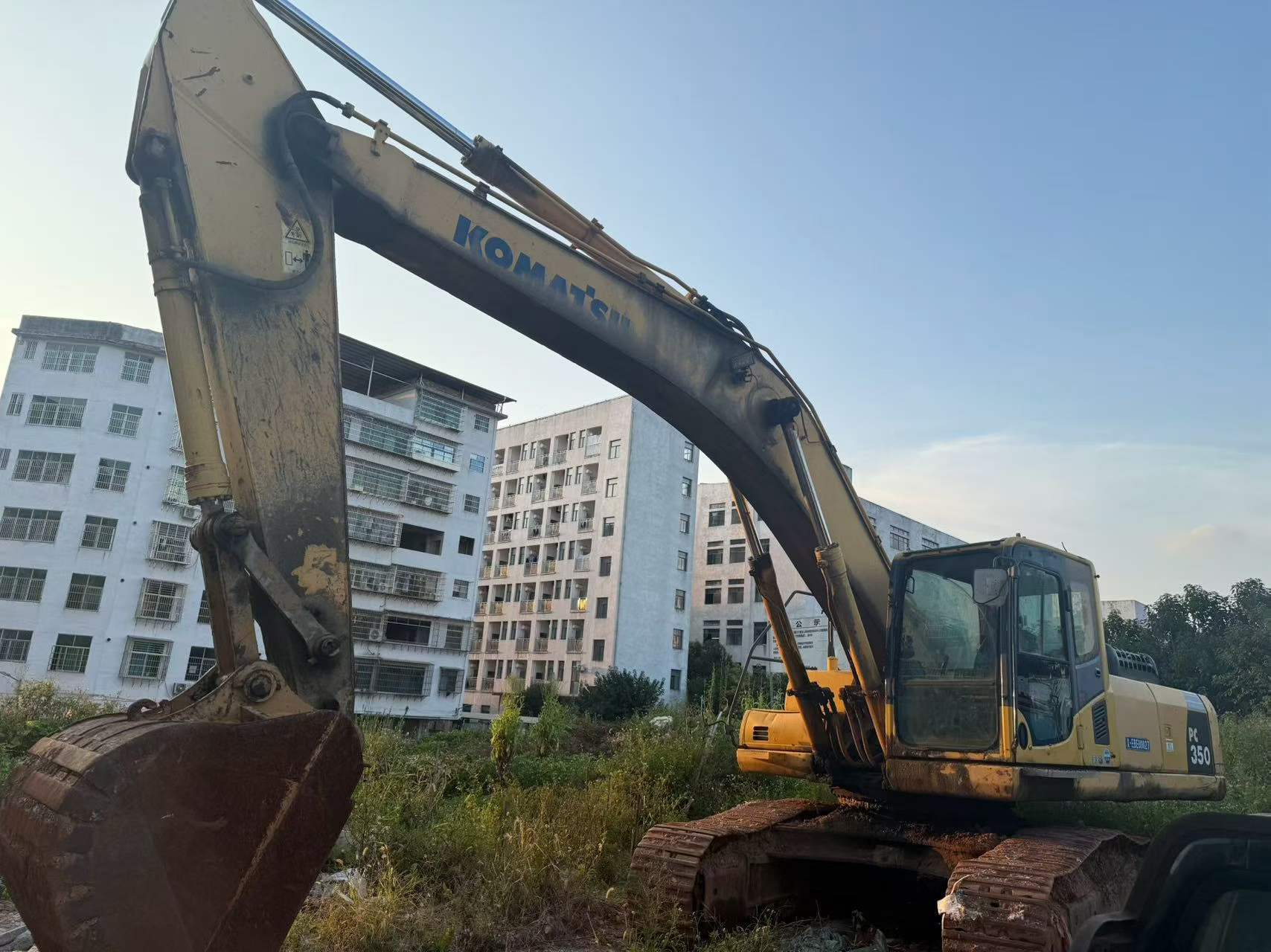 Compre Escavadeira Komatsu PC350-8 Usada / 2