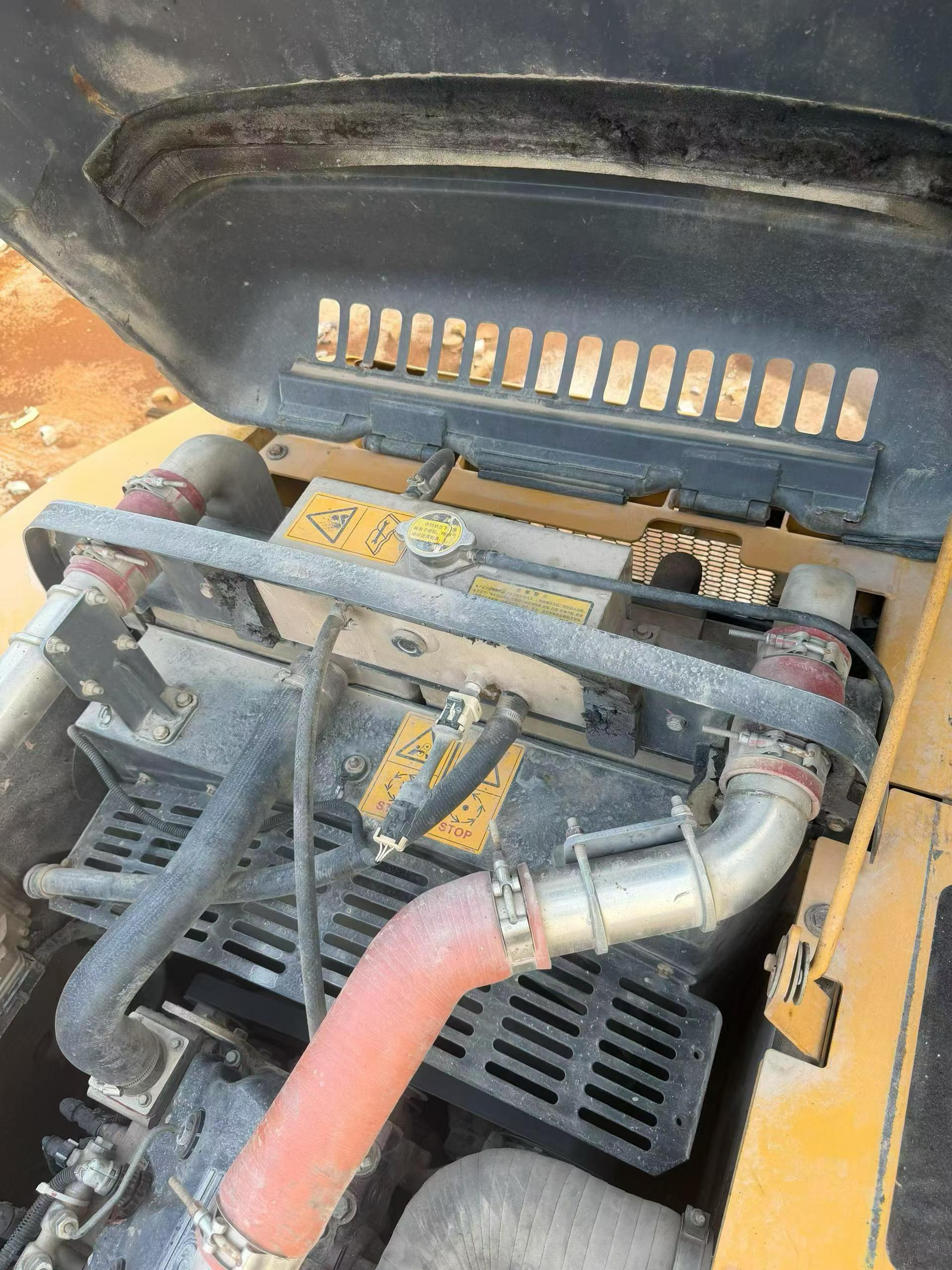 Buy XCMG XE135B Used Excavator / 6