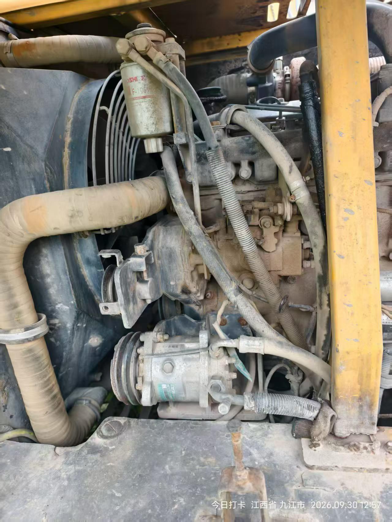 Compre Excavadora XCMG XE80 Usada / 4