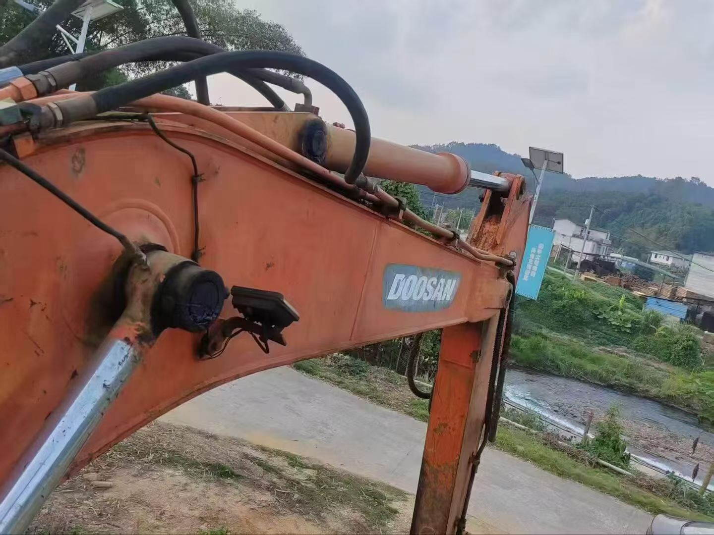 Comprar Doosan DH150 Usado Escavadeira
