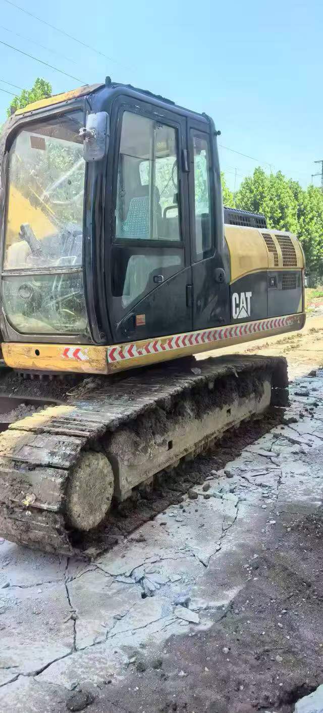 شراء حفارة Caterpillar 320A مستعملة / 5