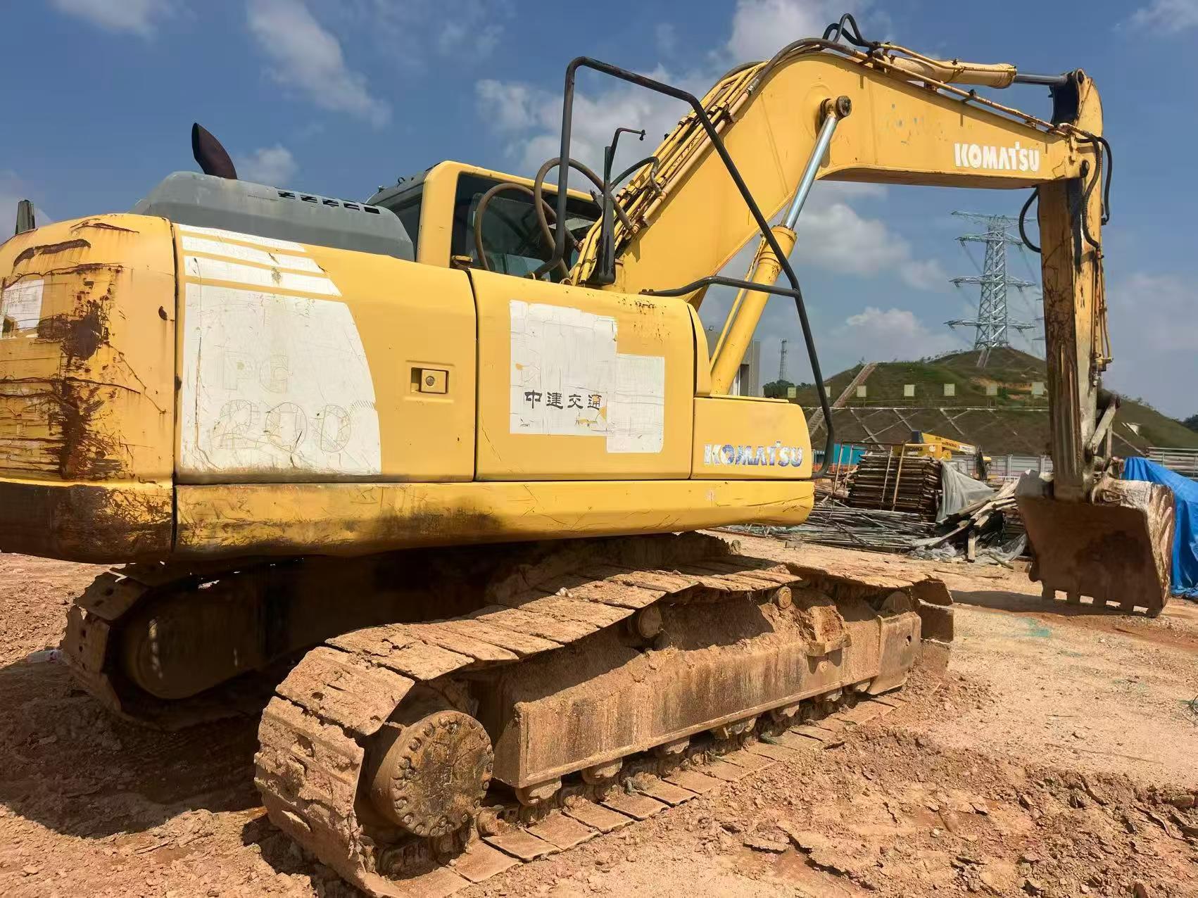 Acheter Komatsu PC200-8 D'occasion Pelle