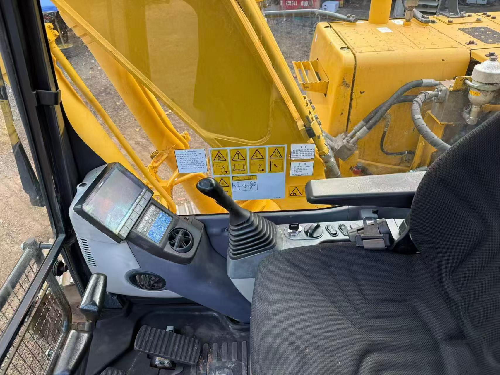 Acheter Pelle Komatsu PC130-8 d'occasion / 4