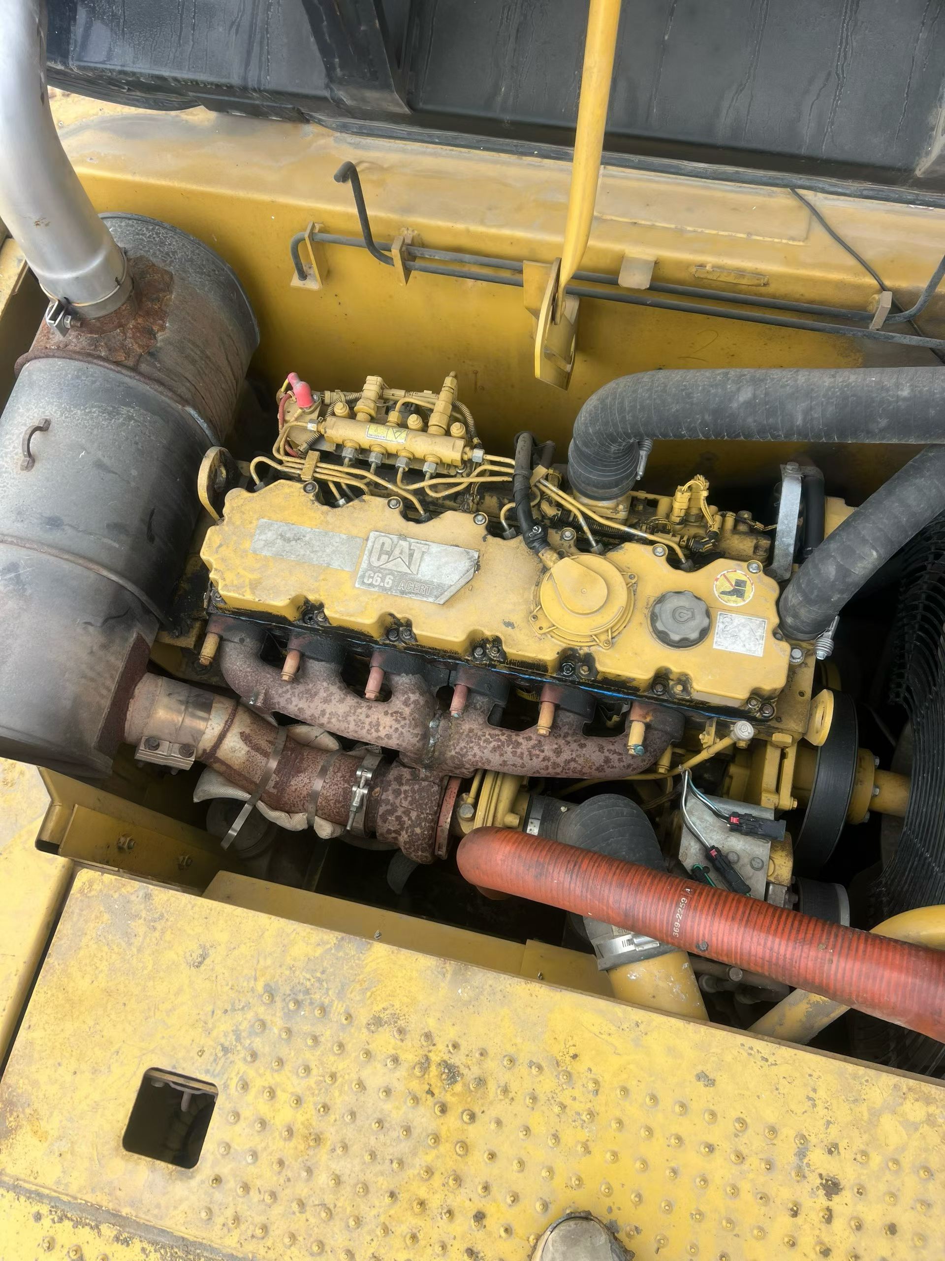 Compre Excavadora Caterpillar 320GC Usada / 3
