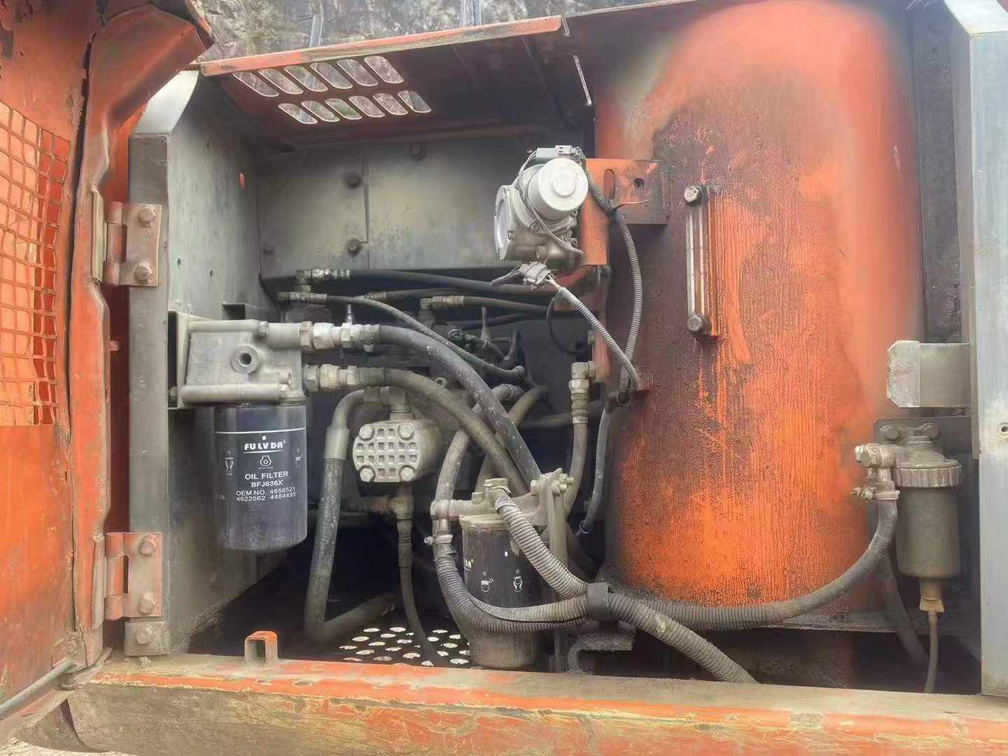 شراء حفارة Hitachi EX120-6 مستعملة / 6