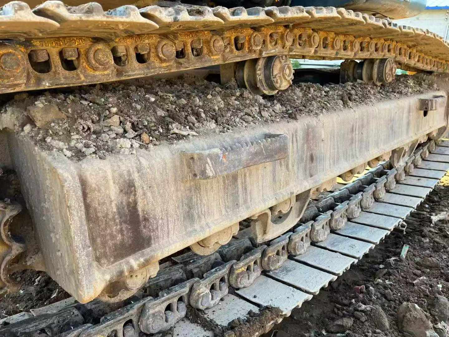 Compre Excavadora Hyundai R225-7 Usada / 9