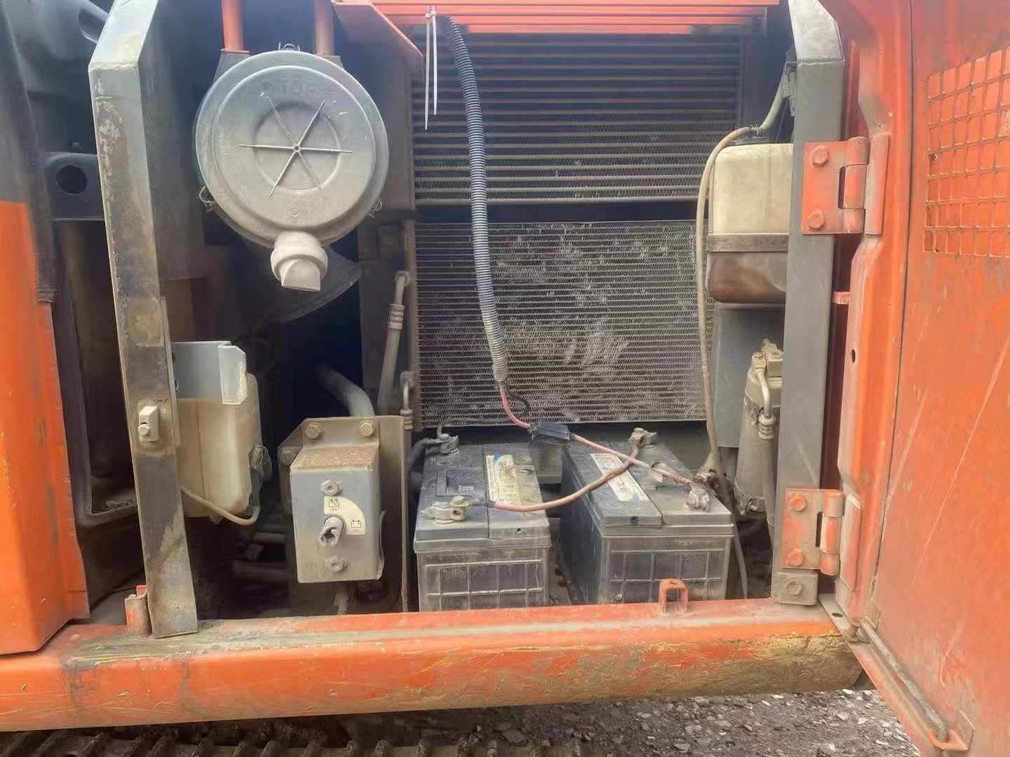 شراء حفارة Hitachi EX120-6 مستعملة / 5