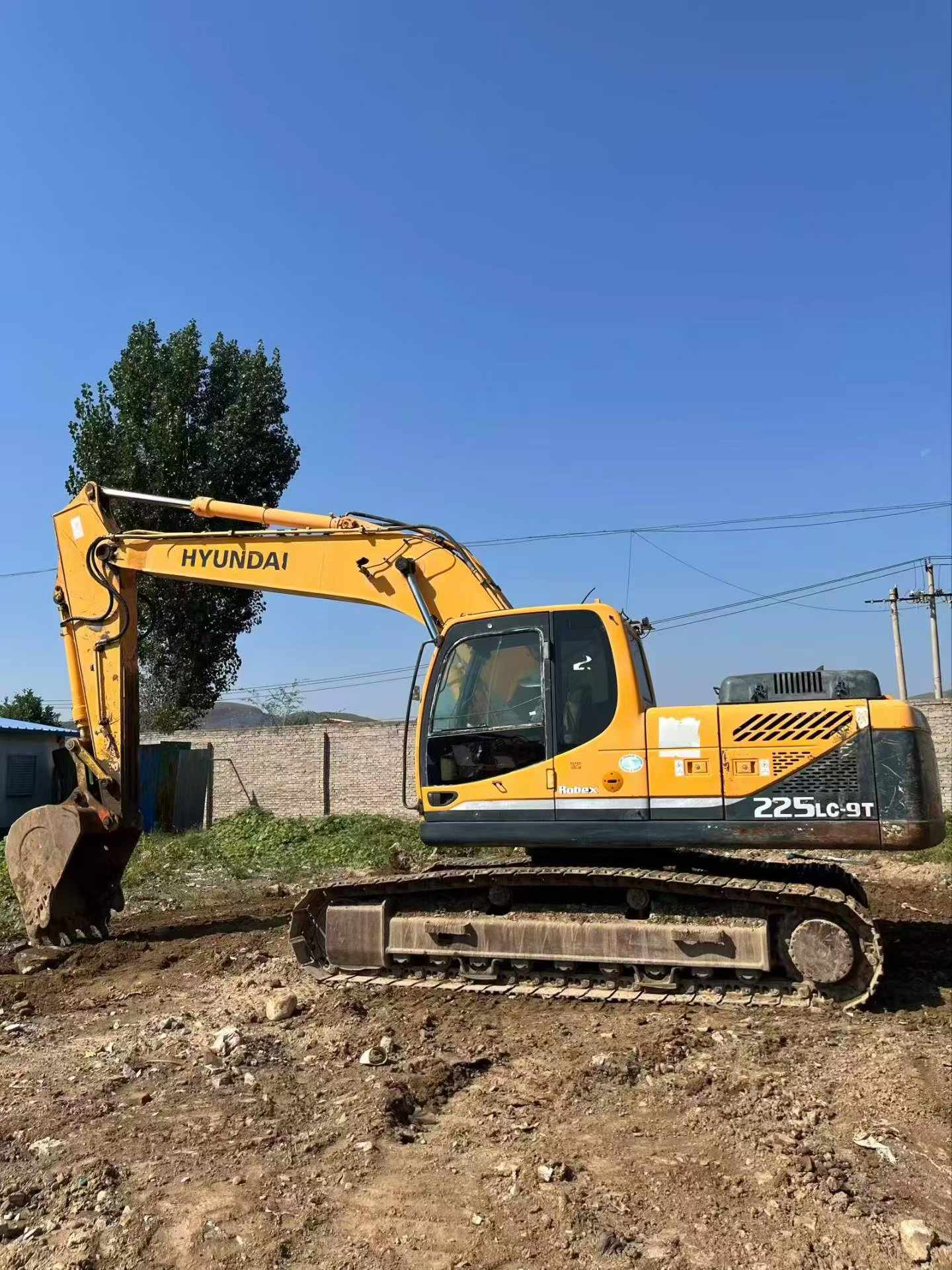 Compre Excavadora Hyundai R225-7 Usada / 3