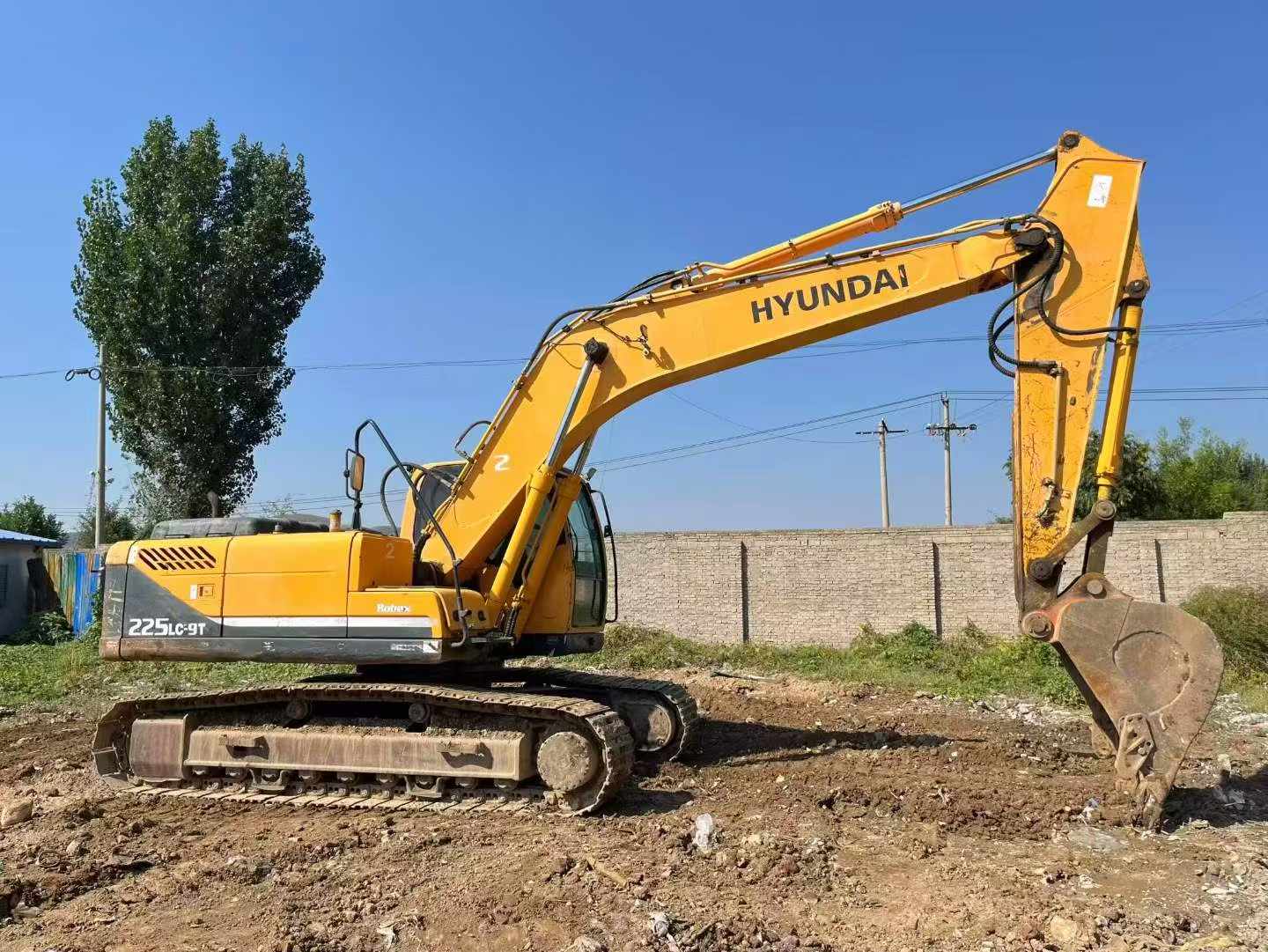 Compre Excavadora Hyundai R225-7 Usada / 2