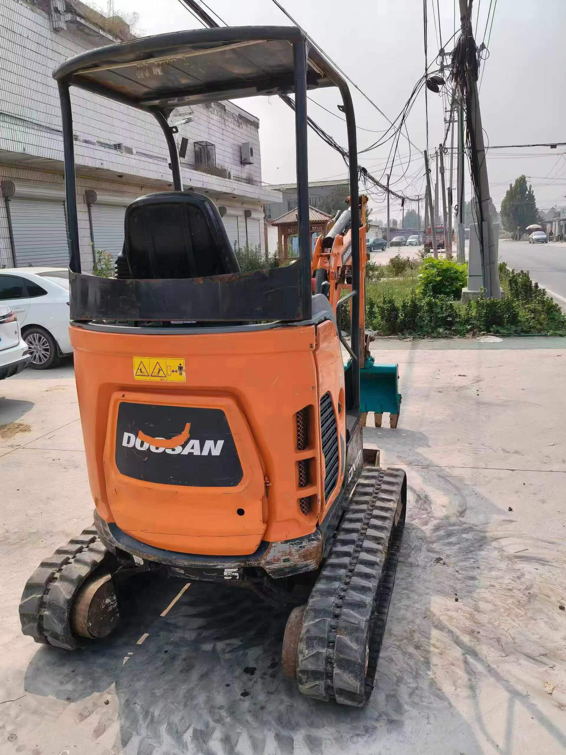 شراء Doosan DX17z مستعمل حفارة