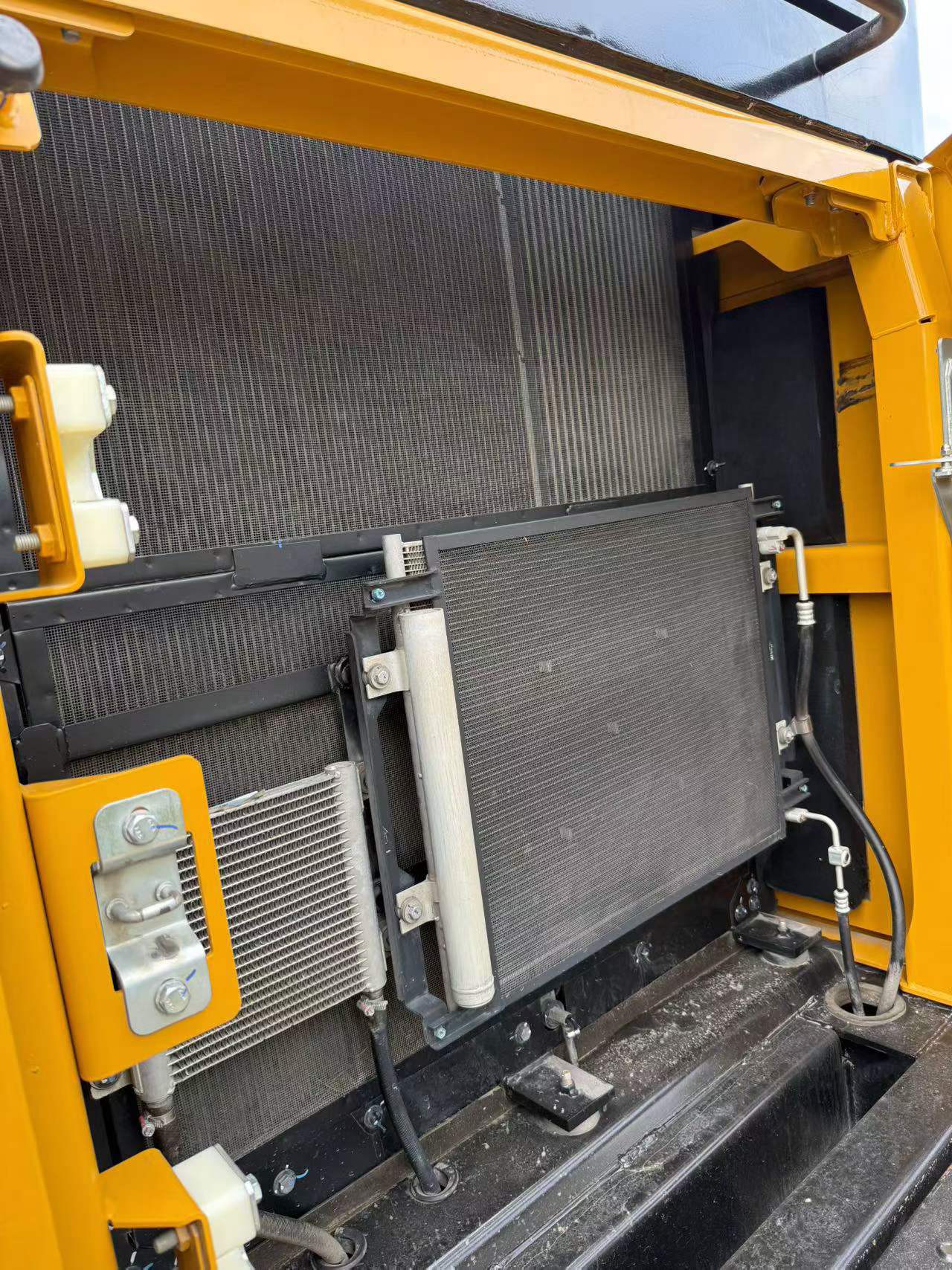 Buy Sany SY900H-S Used Excavator / 6 Buy Sany SY900H-S Used Excavator / 6