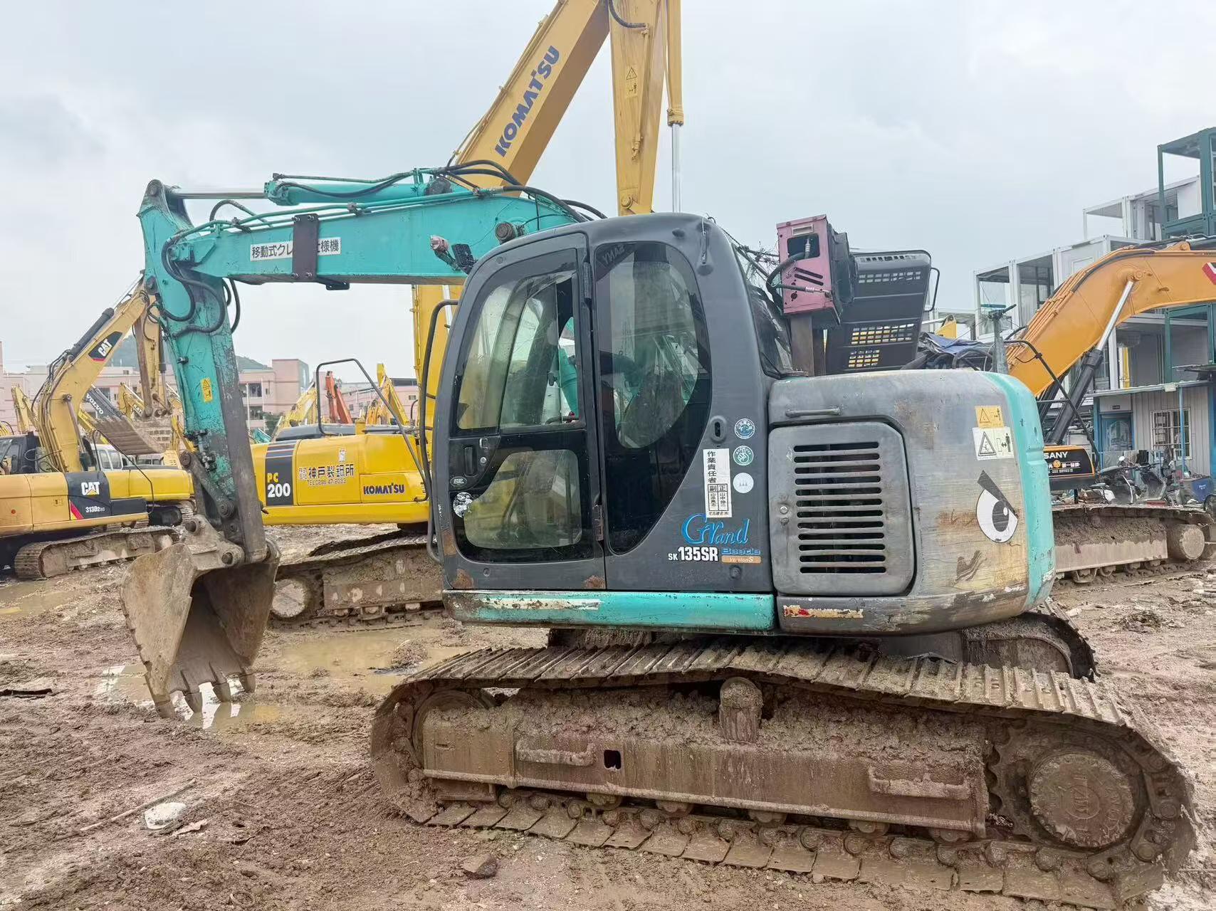 Comprar Kobelco SK135SR Usado Excavadora