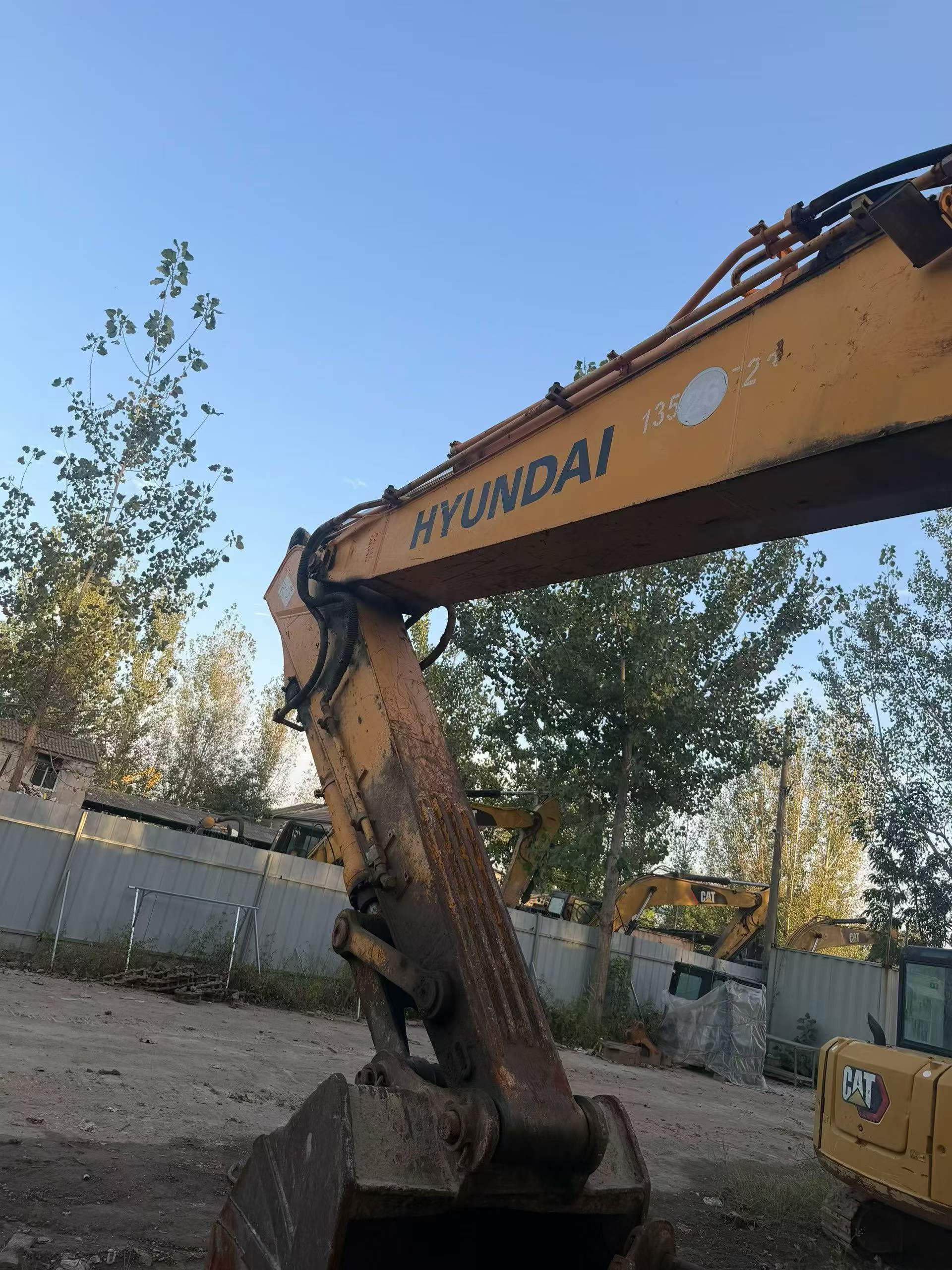 Compre Excavadora Hyundai R215-7 Usada / 2
