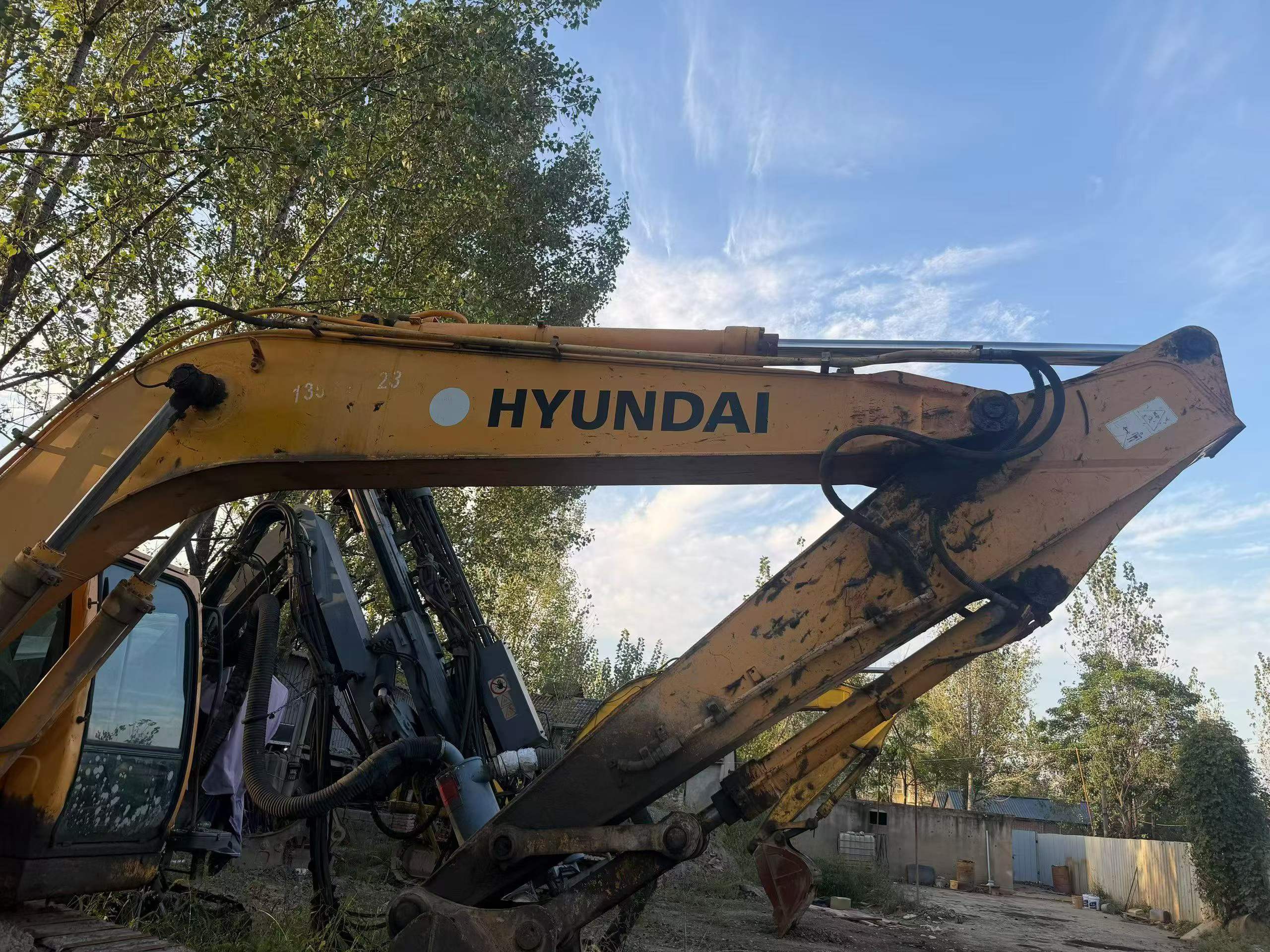 Compre Excavadora Hyundai R215-7 Usada / 4
