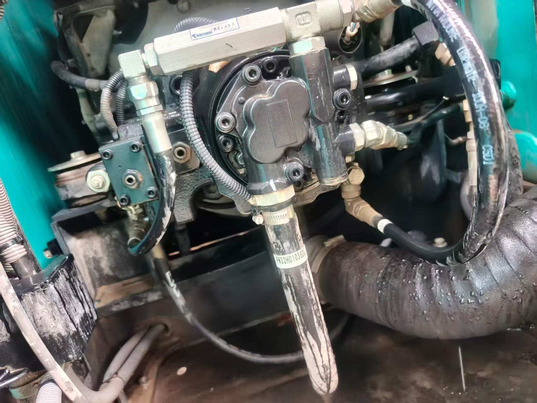 شراء حفارة Kobelco SK25SR مستعملة / 4