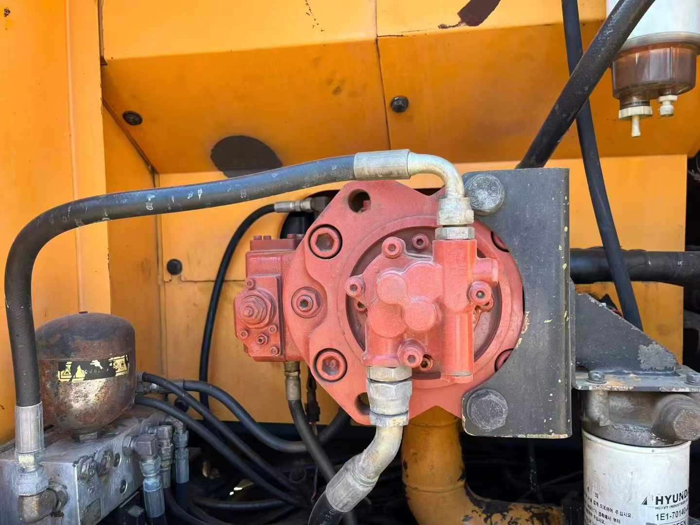 Compre Excavadora Hyundai R225-7 Usada / 7