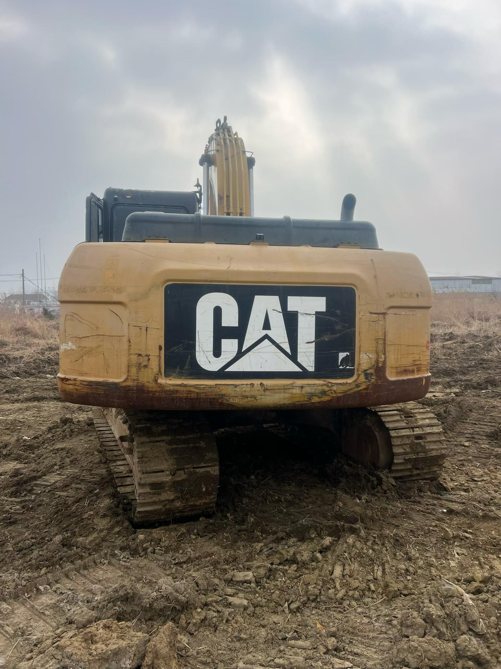 Comprar Caterpillar 320GC Usado Excavadora