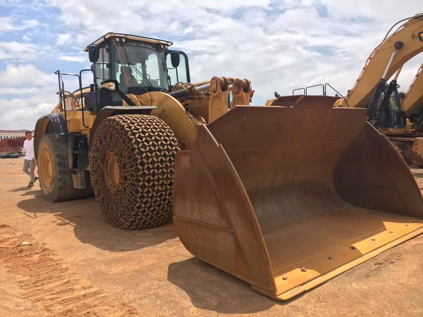 Compre Excavadora Caterpillar 982M Usada / 4
