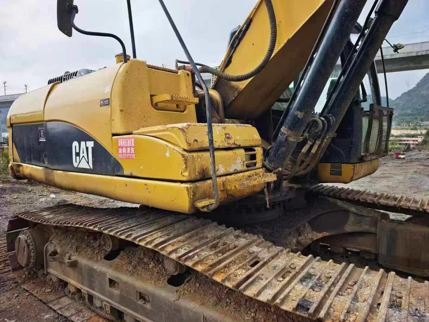 شراء حفارة Caterpillar 329D مستعملة / 2