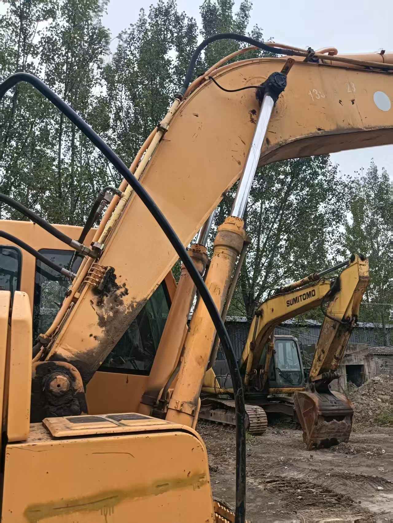 شراء حفارة Hyundai R215-7 مستعملة / 4