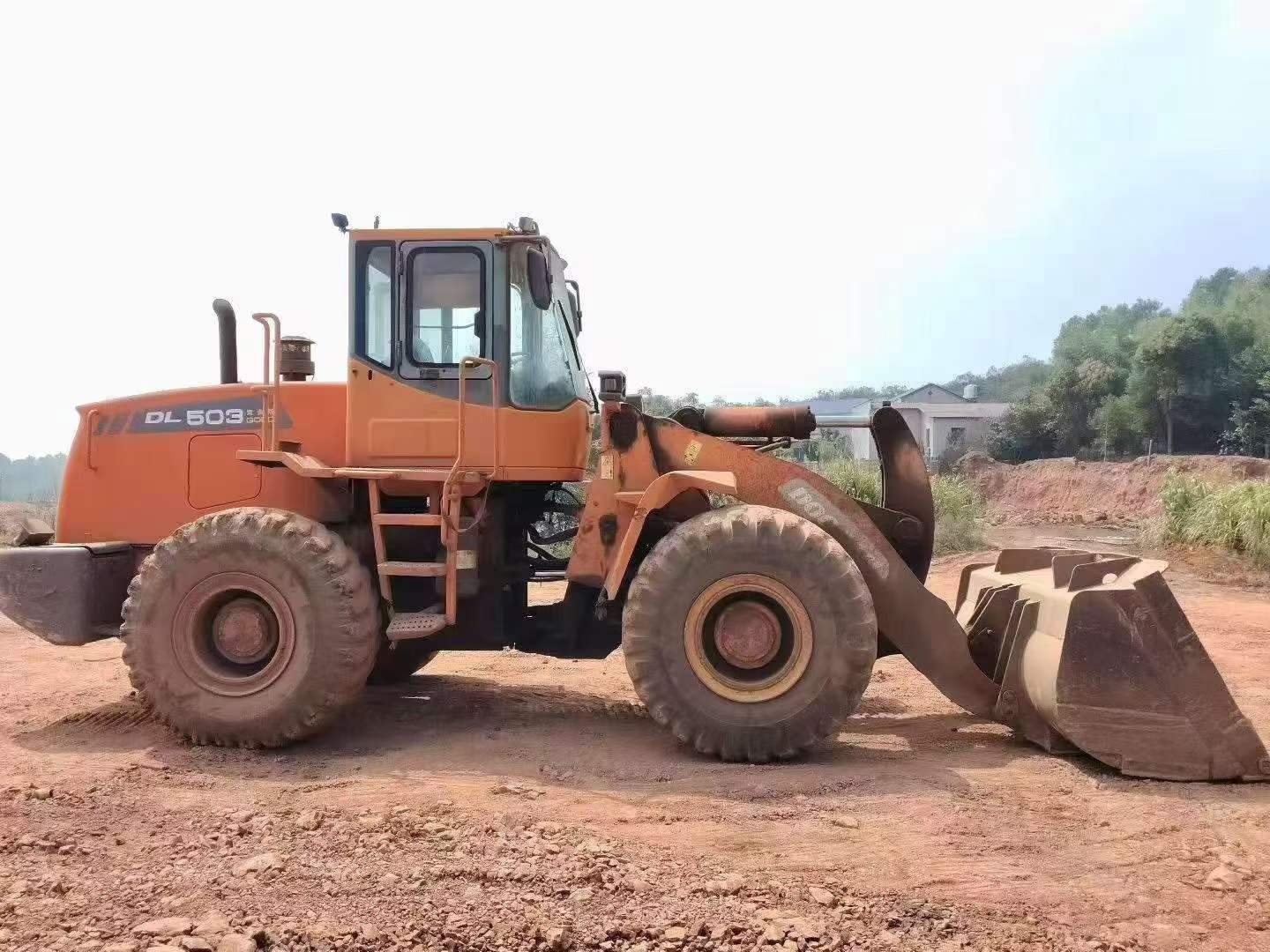Comprar Doosan DL503 Usado Escavadeira