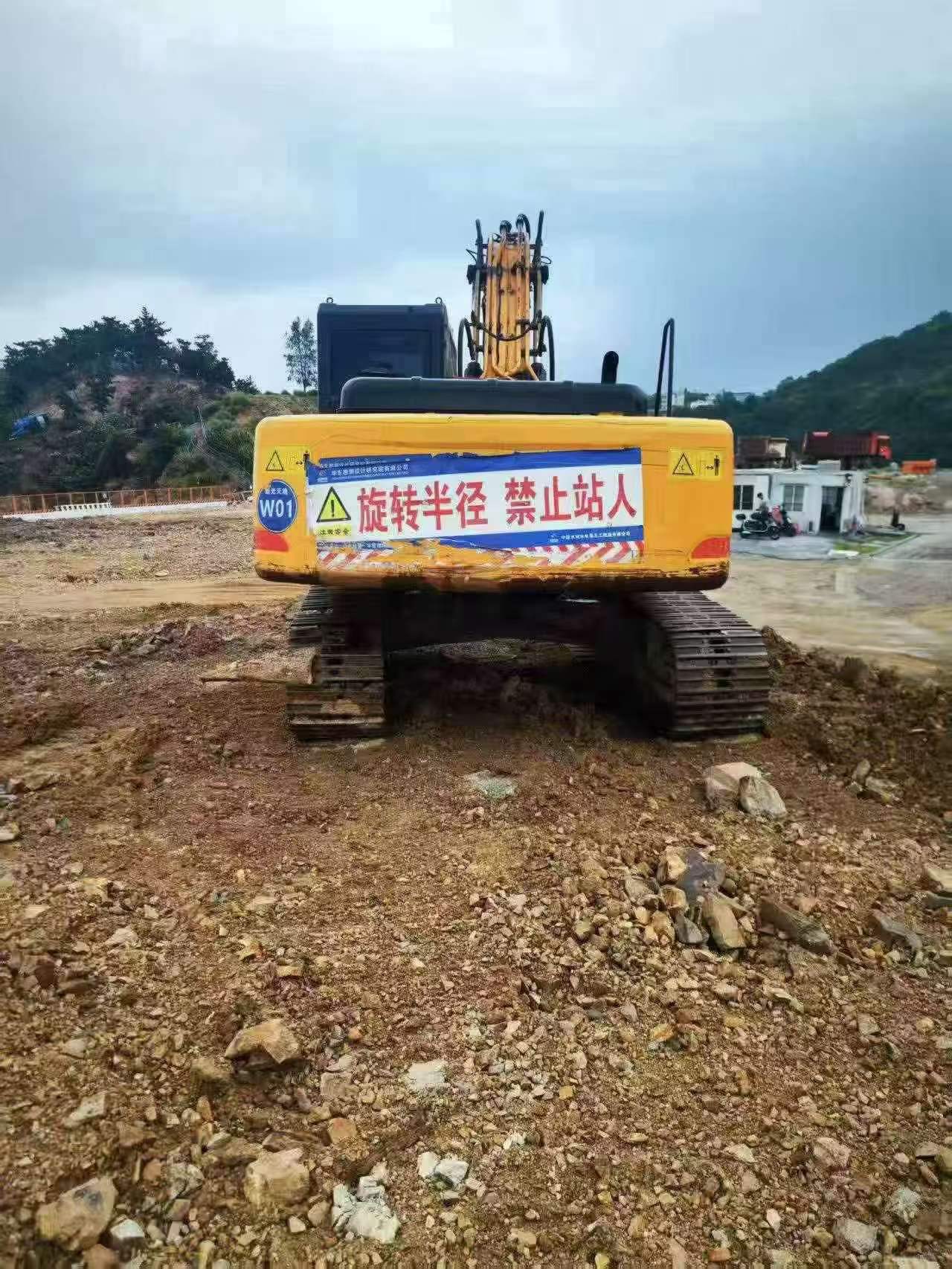 Buy Sany SY215C-8 Used Excavator / 2 Buy Sany SY215C-8 Used Excavator / 2