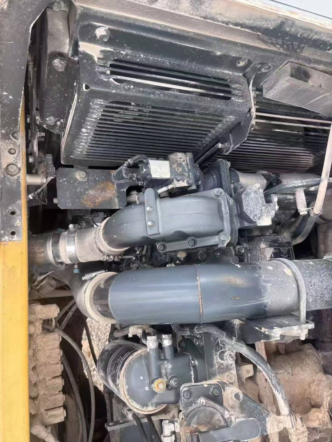 Compre Escavadeira Komatsu PC460LC-8 Usada / 9