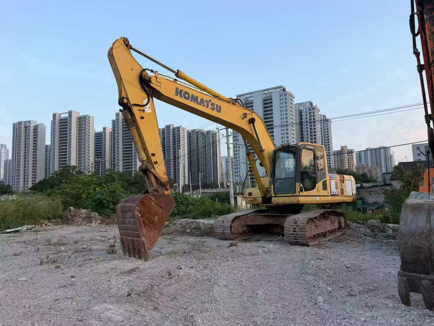 Купить Подержанный Экскаватор Komatsu PC220-8 / 5
