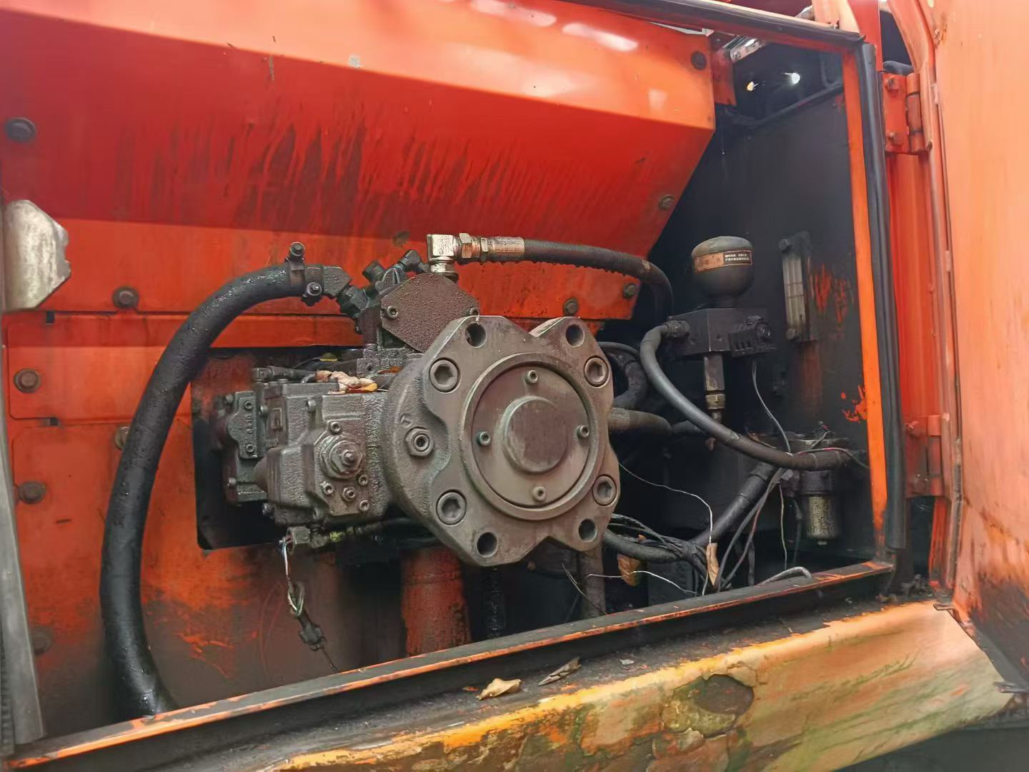 Buy Doosan DH215-7 Used Excavator / 6