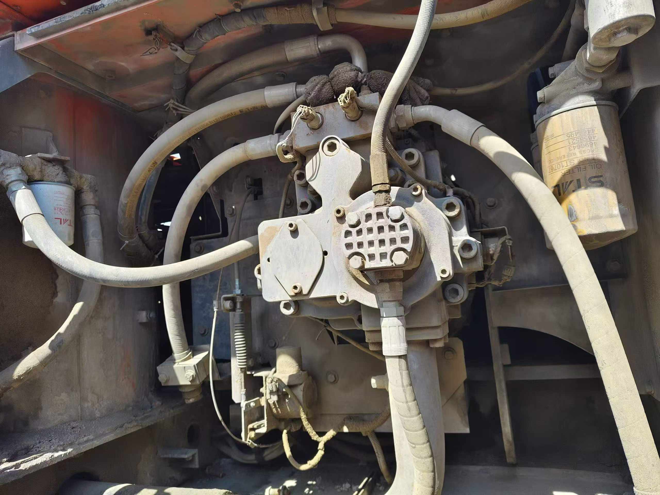 Купить Подержанный Экскаватор Hitachi ZX450-6 / 7