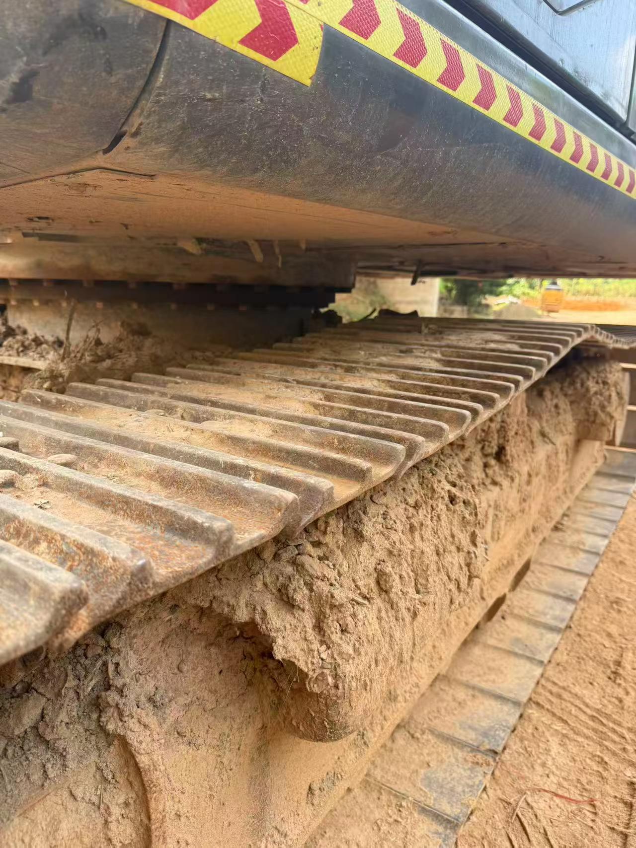 شراء حفارة XCMG XE135GA مستعملة / 9
