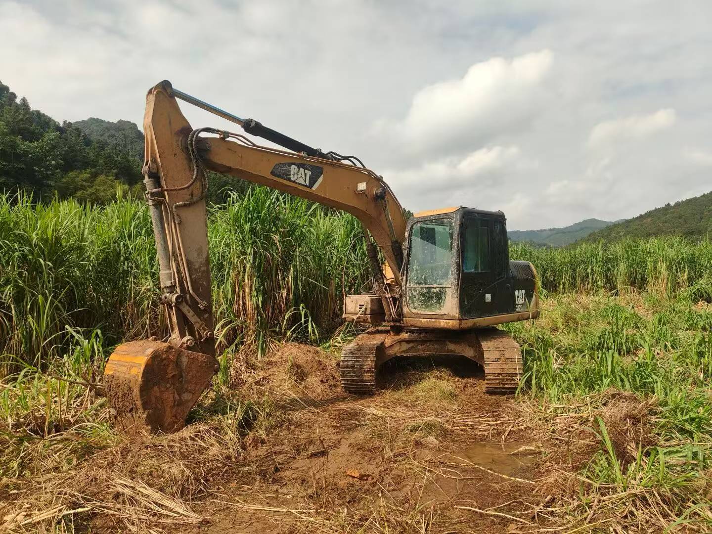 شراء Caterpillar 312D2GC مستعمل حفارة