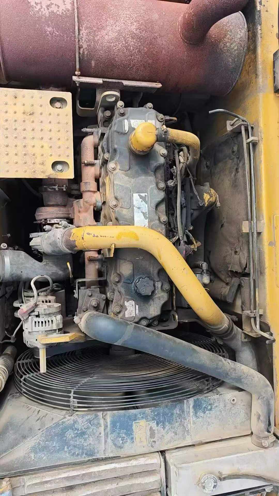 شراء حفارة Caterpillar 329D مستعملة / 4