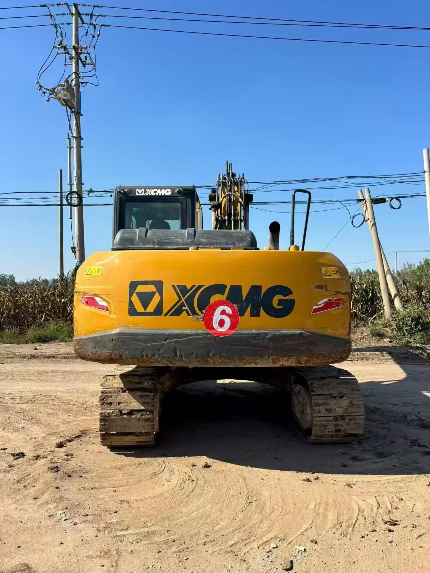 Acheter XCMG XE135B D'occasion Pelle