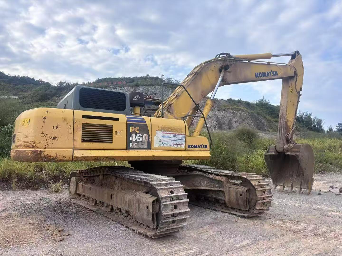 Compre Escavadeira Komatsu PC460LC-8 Usada / 2