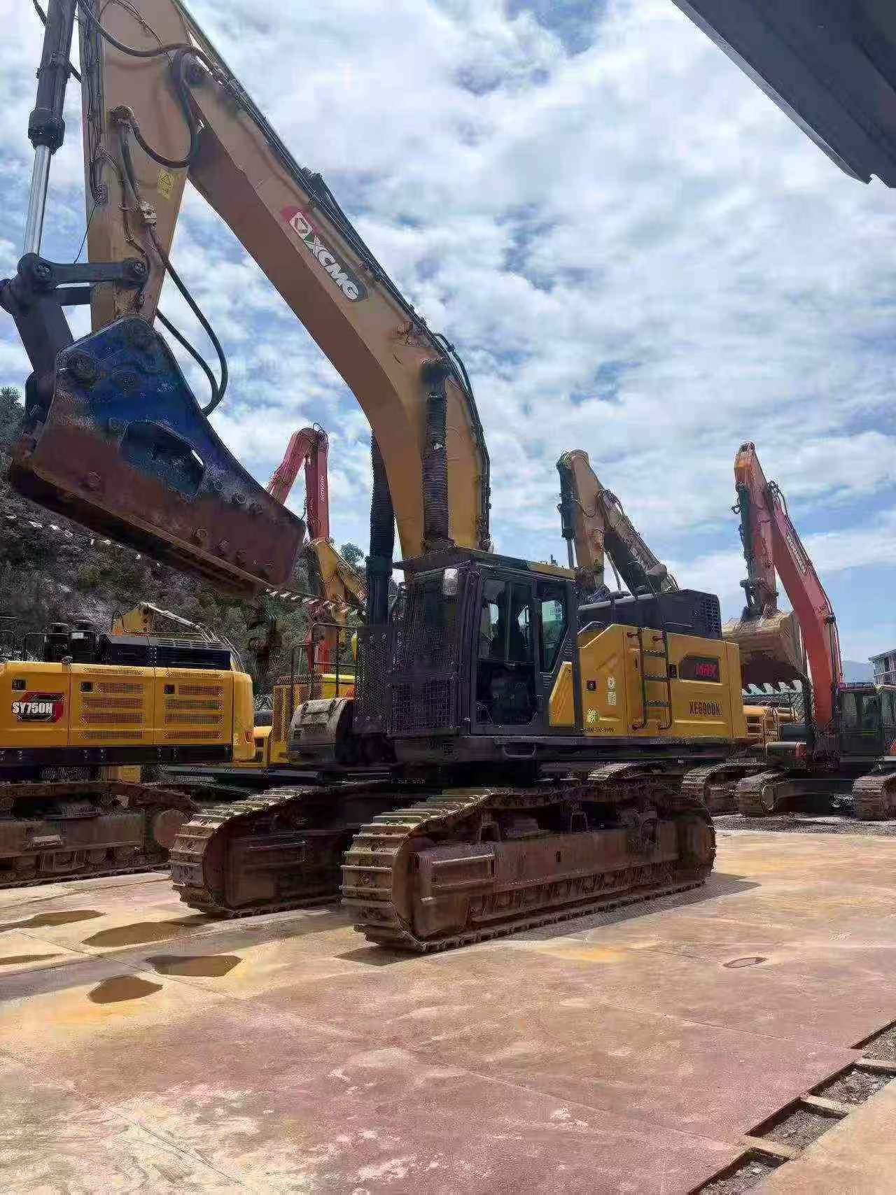 Buy XCMG XE690DK MAX Used Excavator / 8