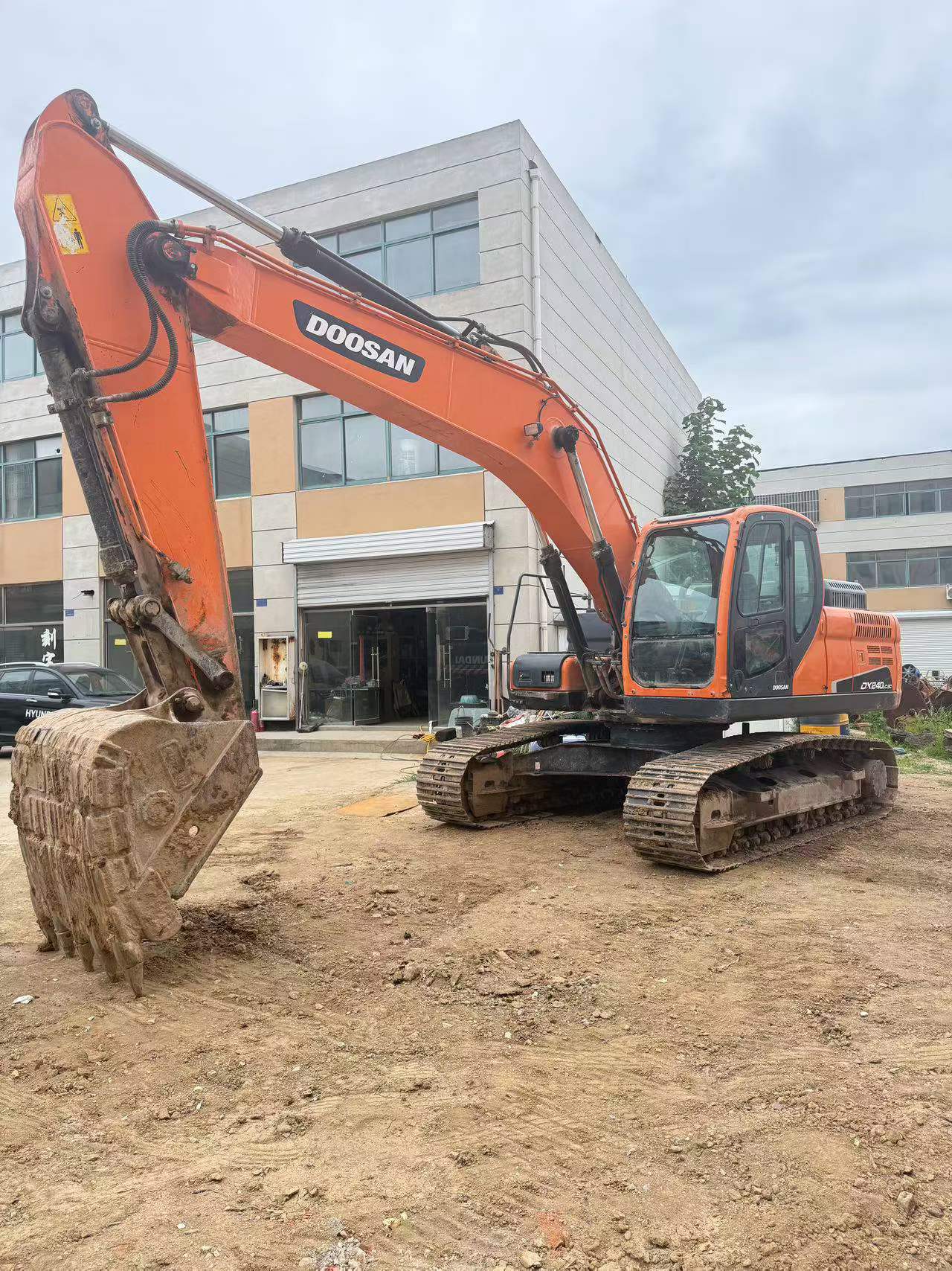 Buy Doosan DH215-7 Used Excavator / 2