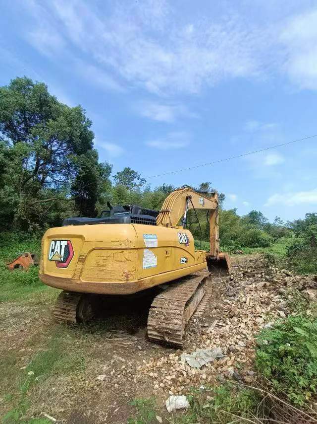 شراء Caterpillar 320A مستعمل حفارة