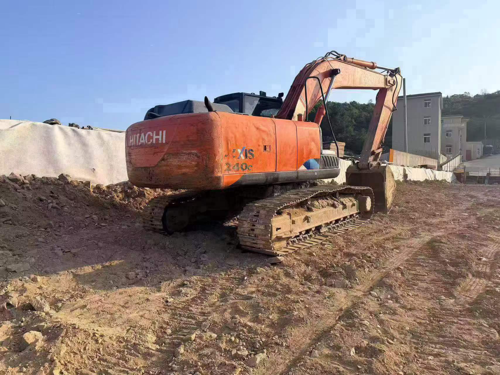 شراء حفارة Hitachi EX210-5 مستعملة / 2