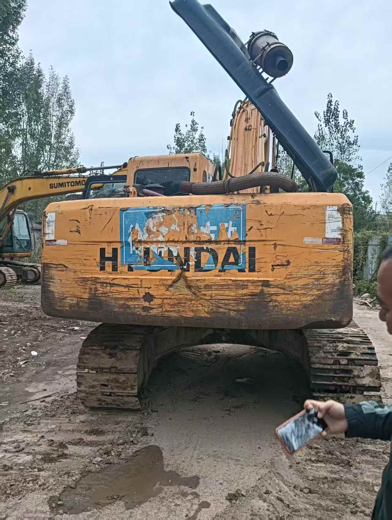 شراء حفارة Hyundai R215-7 مستعملة / 2
