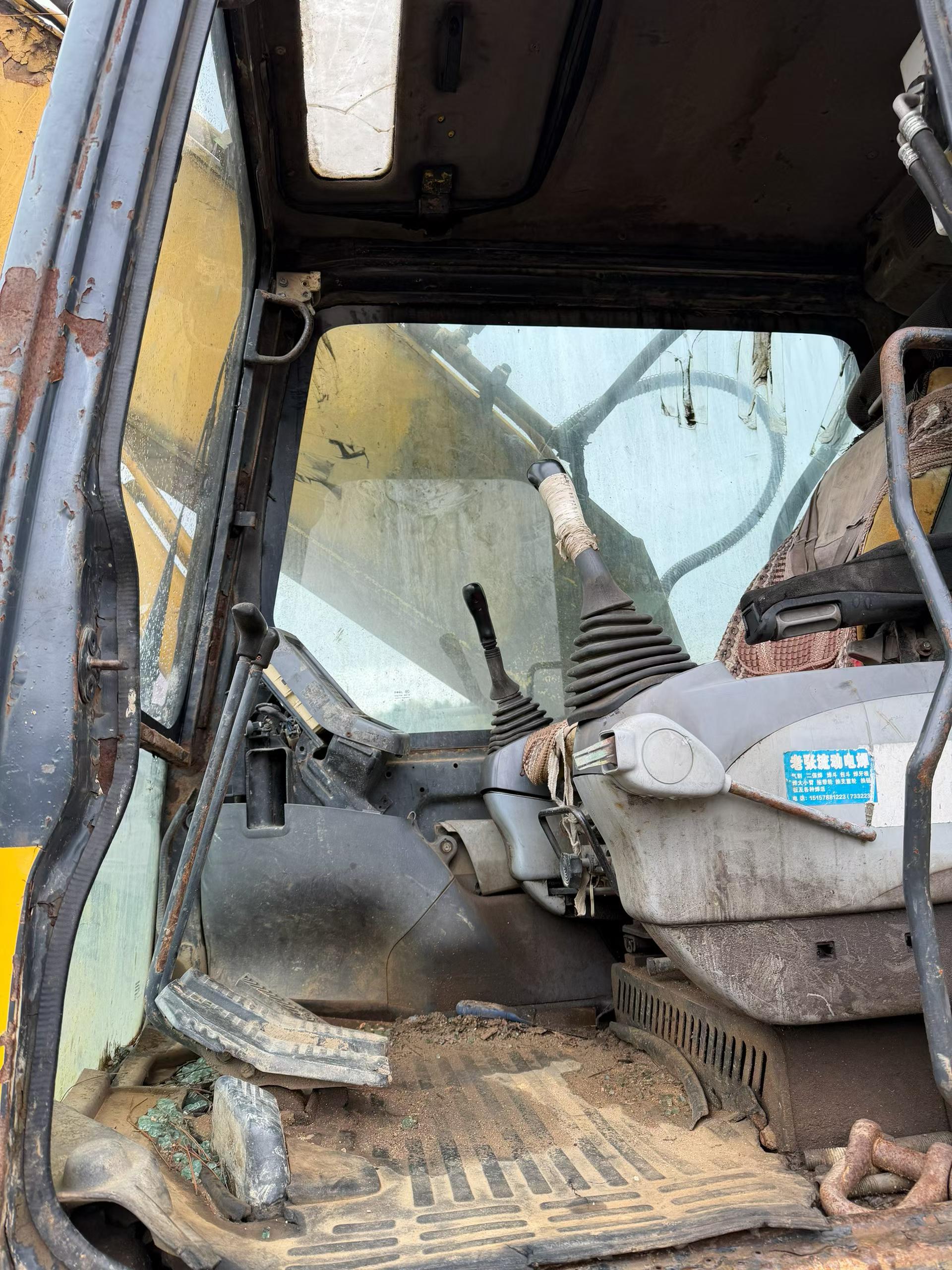 Buy Komatsu PC200-7 Used Excavator / 5 Buy Komatsu PC200-7 Used Excavator / 5