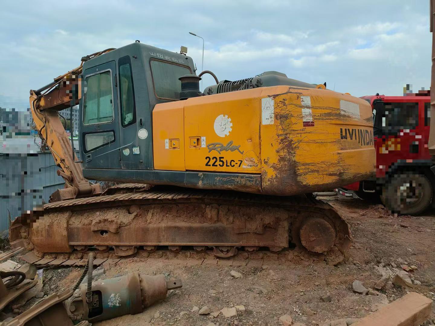 شراء Hyundai R225-7 مستعمل حفارة